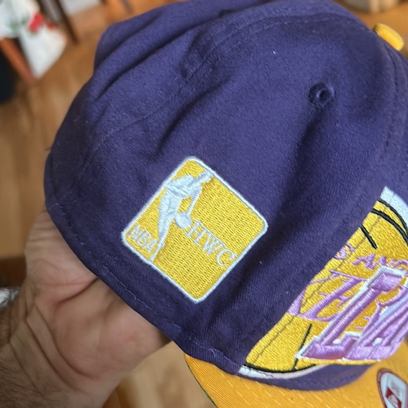L’os Angeles LAKERS Hat - Picture 5 of 7